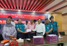 জিএমপি কমিশনারের টঙ্গী সরকারি হাসপাতালে ইসিজি ও পালস অক্সিমিটার মেশিন হস্তান্তর