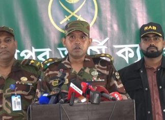 গাজীপুরে যৌথ বাহিনীর অভিযানে ৬ সহযোগীসহ স্বতন্ত্র প্রার্থী গ্রেফতার বিষয়ে সেনা বাহিনীর ব্রিফিং