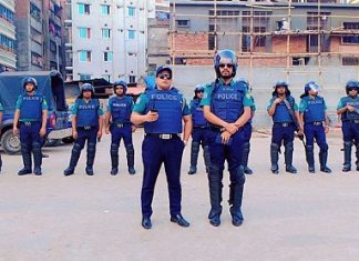 ঢাকায় একযোগে পুলিশের ‘বড় মহড়া’