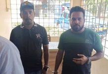 ভিডিও করায় দুই সাংবাদিককে হাতকড়া পরিয়ে থানায় পাঠালেন এসিল্যান্ড